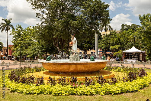 DOLID, MEXICO - August 2022: Fountain in the central park of Valladolid, Mexico photo
