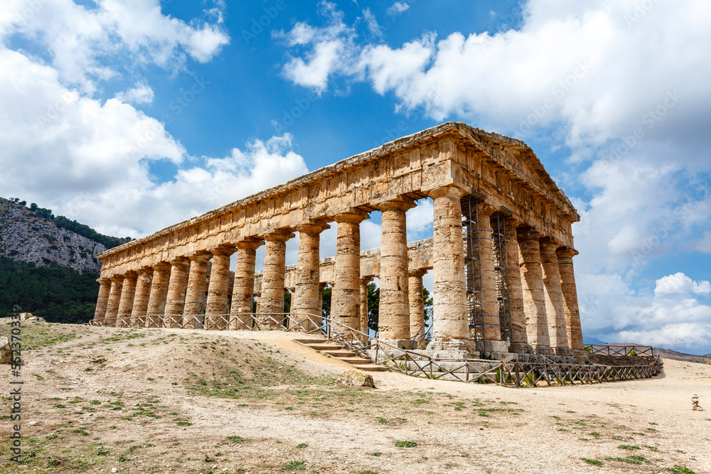 Greek Doric temple in Segesta, Sicily, Italy, Europe