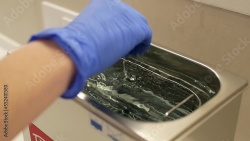 disinfection and cleaning of instruments in an ultrasonic cleaner