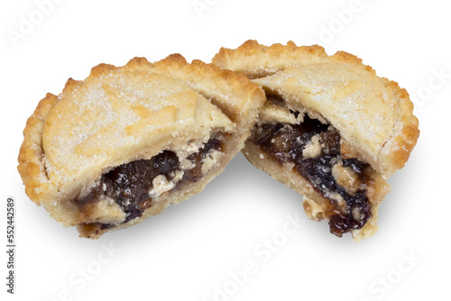 Fotografía Traditional british christmas mince pie isolated on white cut in halves