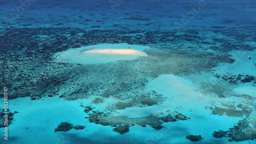 Fototapeta Naklejka Na Ścianę i Meble -  Sandy Vlasoff cay and adjacent reef-shallow waters covering the Great Barrier Reef. Queensland-Australia-316