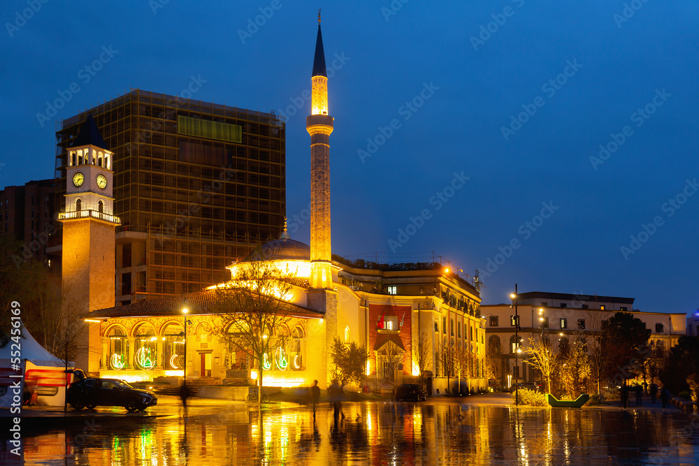 Obraz na płótnie The Ethem Bey Mosque at night on Skanderbeg Square. Tirana. Albania w salonie
