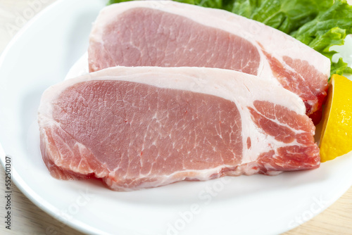 新鮮な豚肉