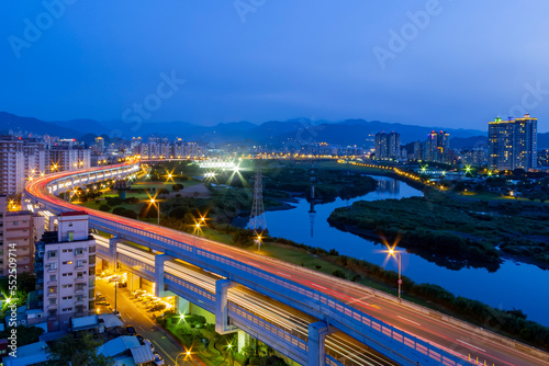 Twilight high angle view of the Taipei cityscape © Kit Leong