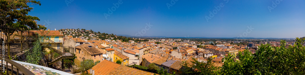 highangle panoramic view on Hyères from above la vieux lavoire on a sunny summerday