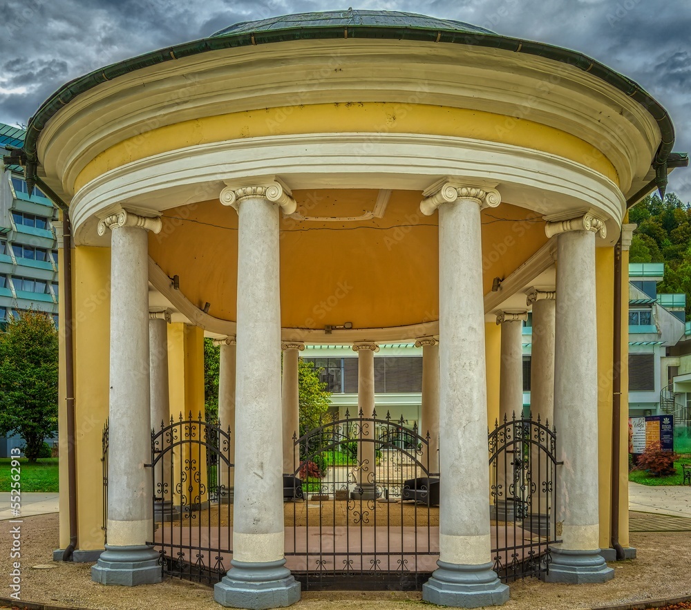 Obraz premium building with columns