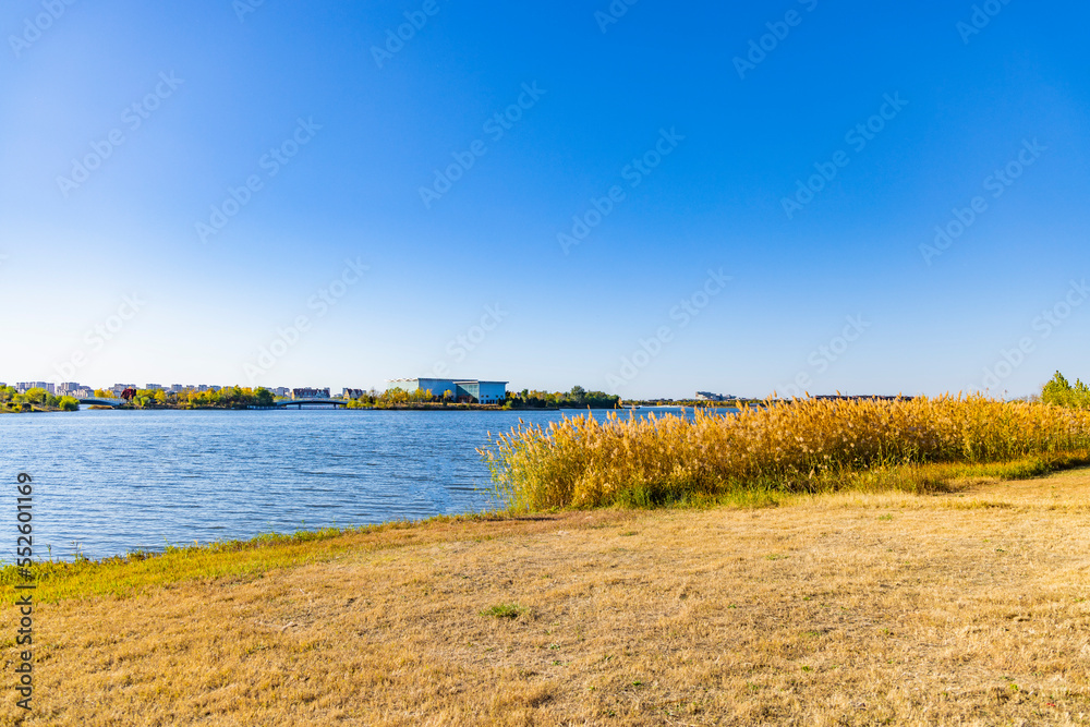 Autumn landscape of Wuqing Nanhu Park in Tianjin