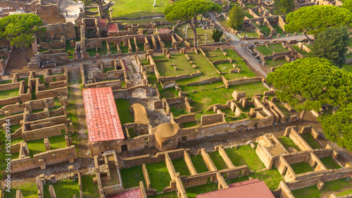 Φωτογραφία Aerial view on the house of the envious in Ostia Antica
