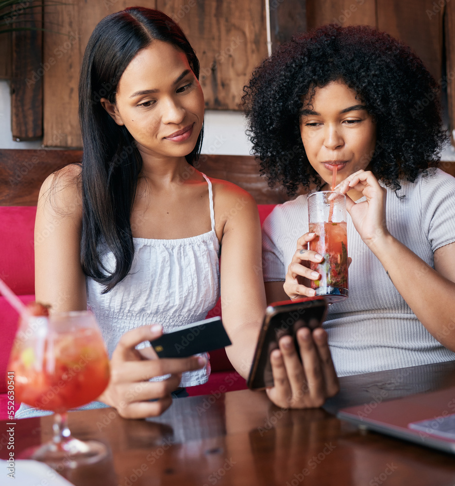 Ταπετσαρία Woman, friends and phone with credit card drinking at restaurant, bar or cafe making online payment or transaction