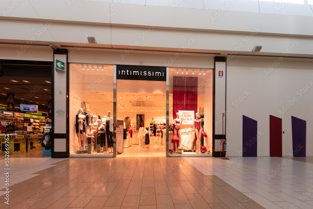 Mondovì, Cuneo, Italy - December 07, 2022: Intimissimi lingerie underwear  store shop in Mondovicino Italian outlet shopping mall. Intimissimi is an  Italian clothing label started in 1996 Stock Photo