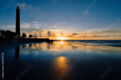 Faro de Maspalomas al atardecer