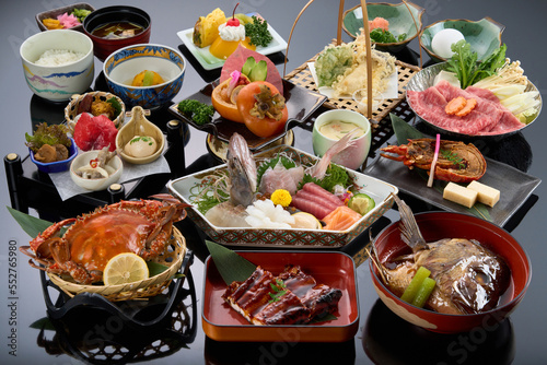 日本の格式高い会席料理 photo