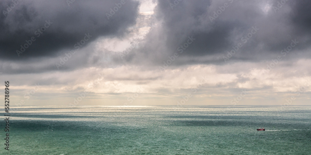 Arrivée d'un grain au dessus de la mer à Mers-les-bains Arrivée d'un grain au dessus de la mer à Mers-les-bains