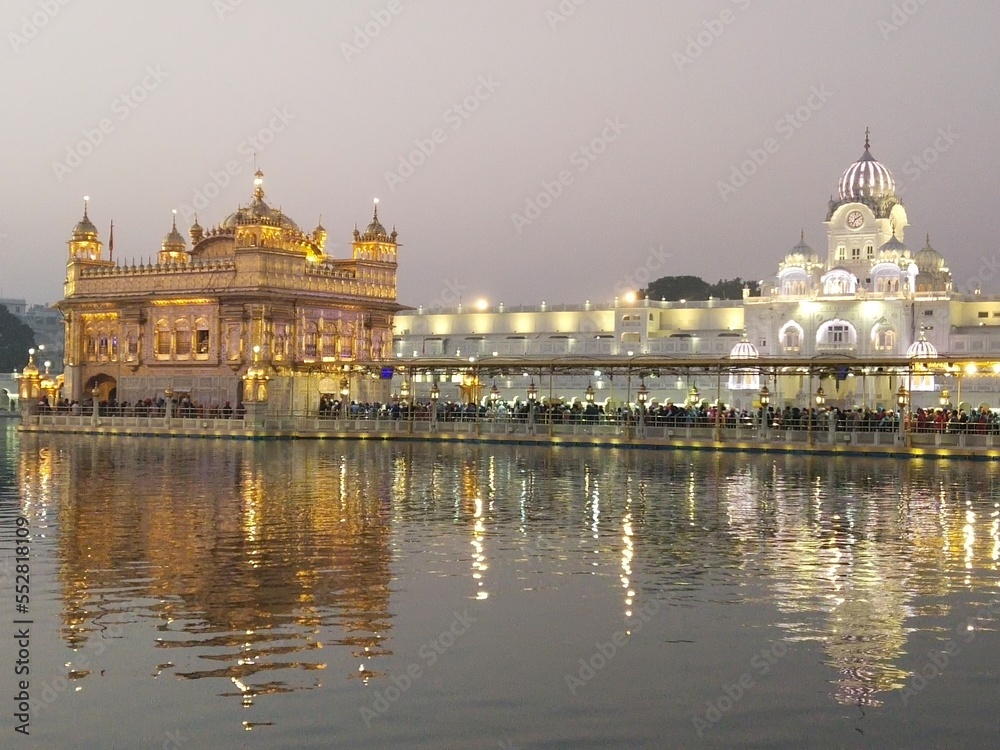 Fototapeta premium Golden Temple