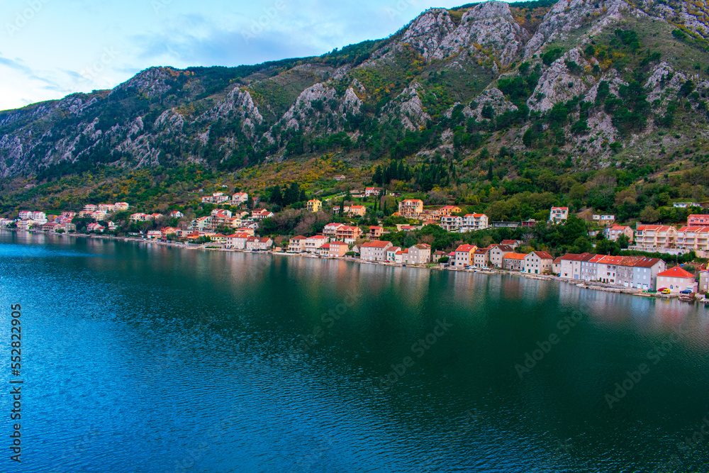 Fototapeta premium Montenegro, City On The Water