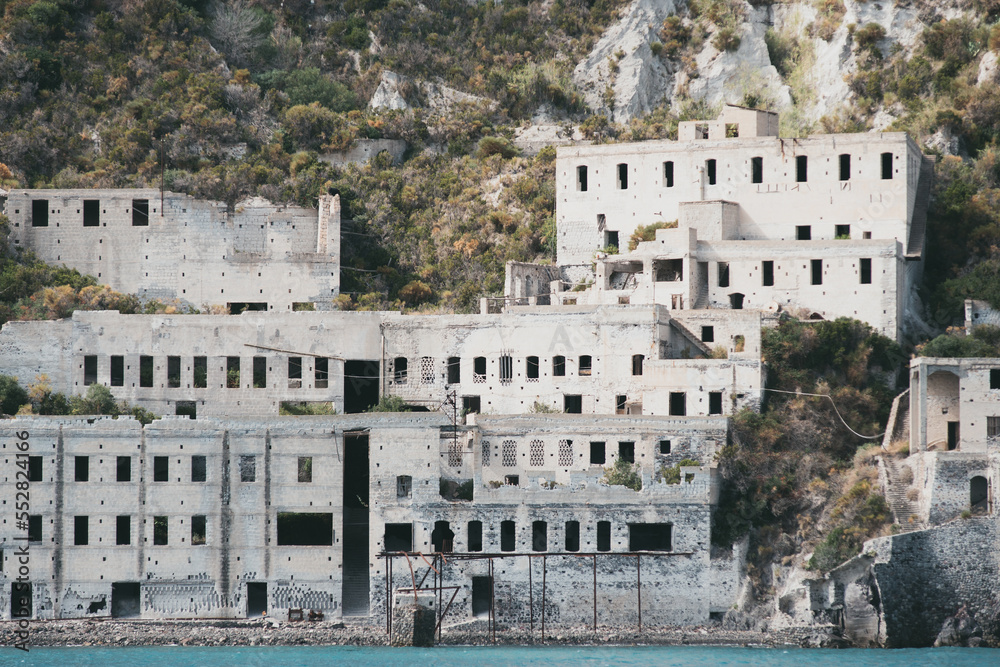 La vecchia fabbrica in cui si estraeva la pietra pomice a Lipari, nell'arcipelago delle Eolie in sicilia