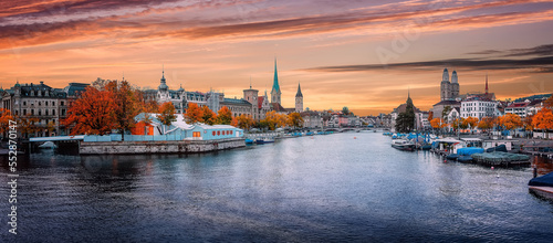 Photos Zurich, Switzerland old town during sunset.