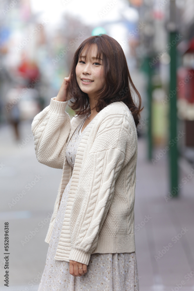 笑顔の女性 笑顔の女性