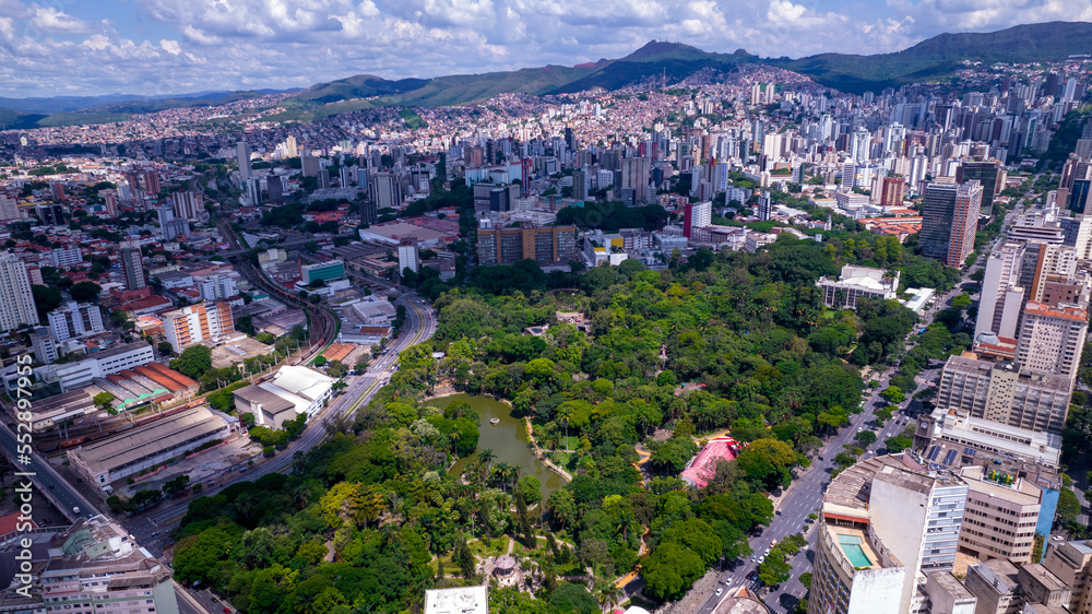 Fototapeta premium Aerial view of Américo Renné Giannetti Park, Belo Horizonte, Minas Gerais, Brazil. City center