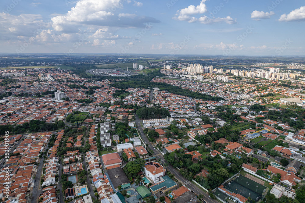 Fototapeta premium Alto Taquaral neighborhood in the interior of Campinas, São Paulo. Neighborhood with high standard houses, vegetation and houses under construction.