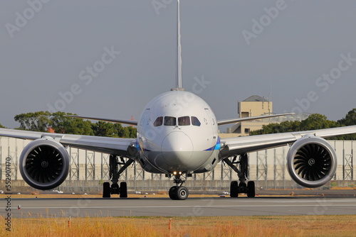 大阪伊丹空港離着陸風景
Takeoff and landing at Osaka International Airport