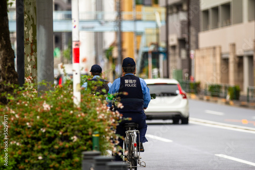 警官 © J_News_photo