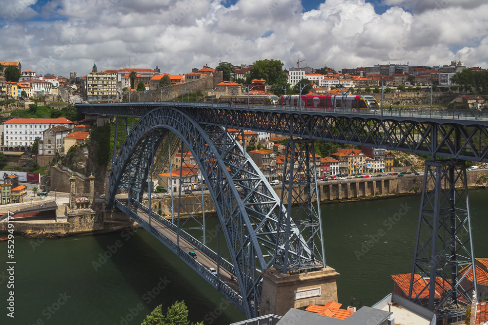 Obraz premium In the historic centre of Porto