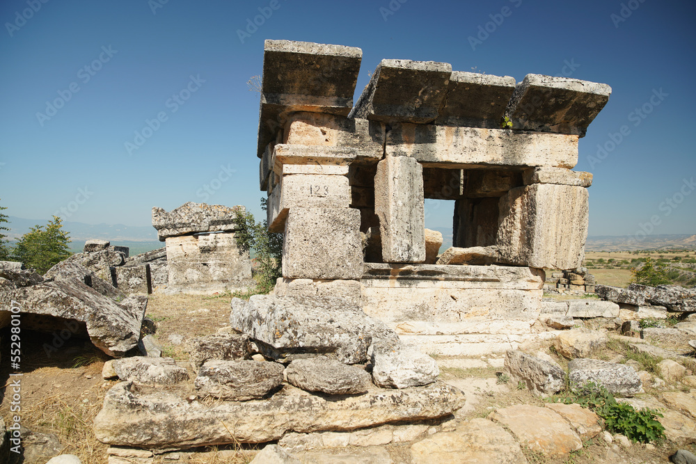 Naklejka premium Tomb at Hierapolis Ancient City, Pamukkale, Denizli, Turkiye