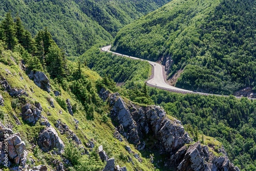 Fotografia A scenic drive along Cabot Trail during springtime, through the forests and mountainous plateaus of Cape Breton Island in Nova Scotia, Canada