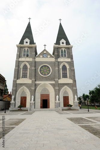  Catholic Church of Yaowan Ancient Town, Xinyi City, Jiangsu Province, China, was first built in the Qing Dynasty and has a history of more than 100 years.