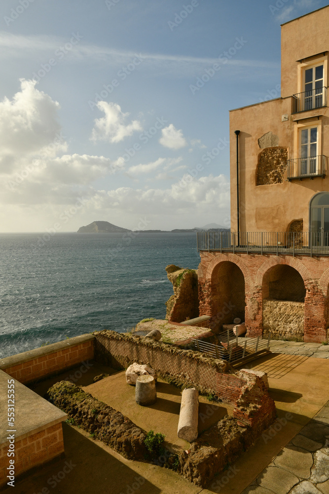Φωτογραφία Panoramic view of Pozzuoli, a town overlooking the sea near Naples in Italy