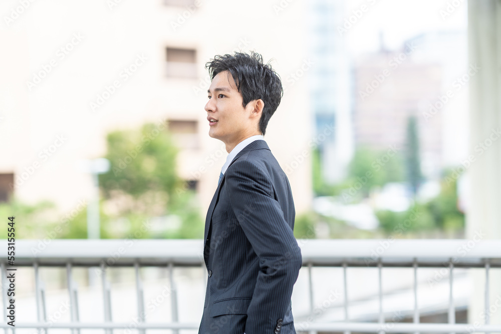 仕事中のビジネスマン