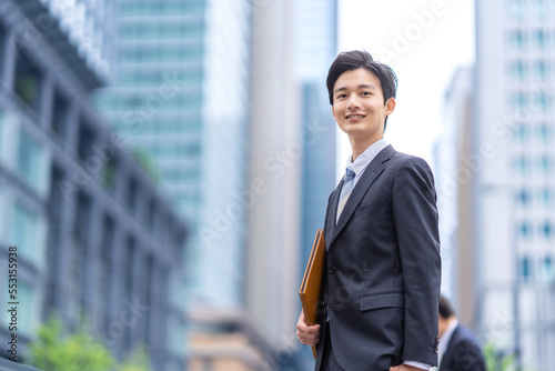 仕事中のビジネスマン
