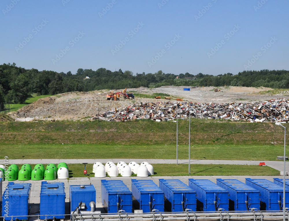 Waste recycling plants, waste processing machines, waste processing