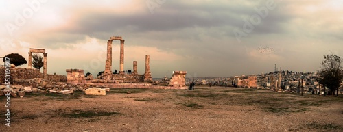 Cuadro en lienzo ساحة اعمدة  جبل القلعة - عمان- ألاردن - Amman castle columns- Jordan