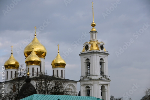Obraz na płótnie Dormition church. Kremlin in Dmitrov, old historical town in Moscow region, Russia. Color winter photo. Popular landmark. w salonie