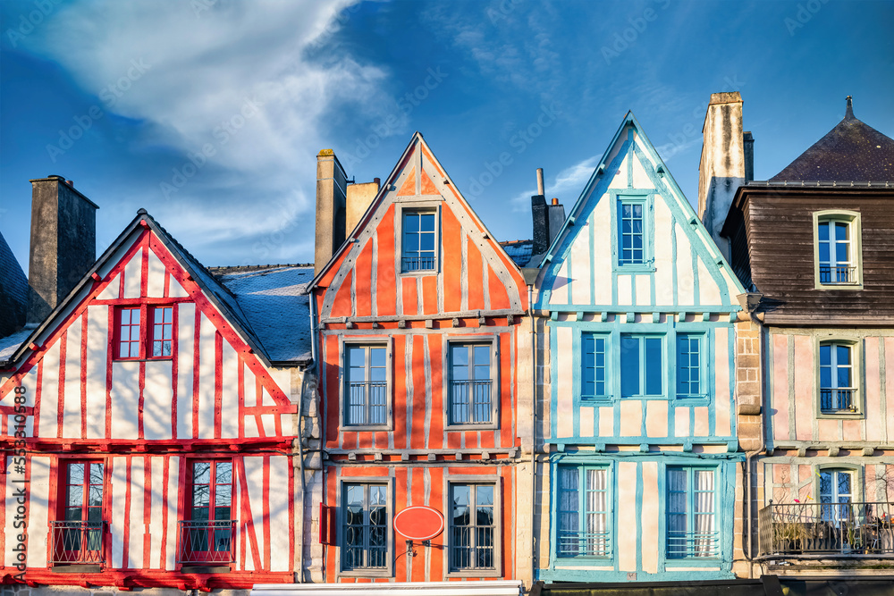 Φωτογραφία Vannes, beautiful old half-timbered houses in the medieval center, city in Britt