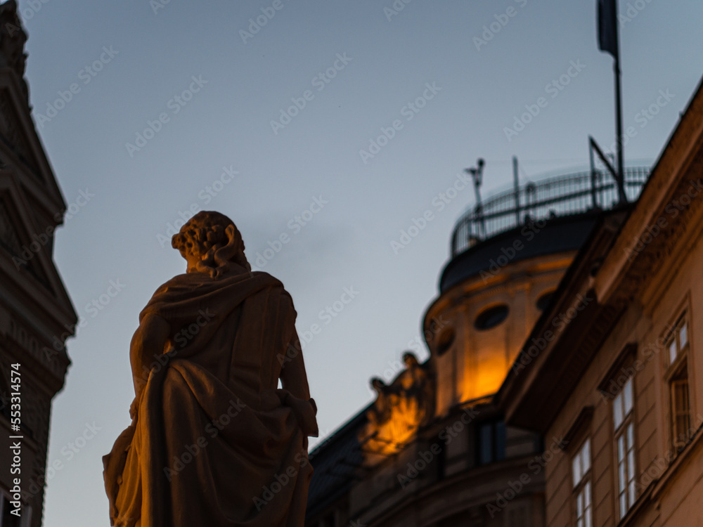 Fototapeta premium Classical marble statue from the back in Budapest