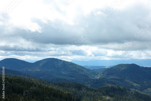 Fototapeta Naklejka Na Ścianę i Meble -  Picturesque view of mountain landscape and cloudy sky