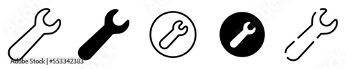 Conjunto de iconos de herramienta de configuración. Llave inglesa. Concepto de ajustes. Herramienta de trabajo de diferentes estilos. Ilustración vectorial