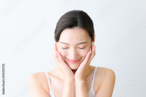 Beautiful woman with bare skin easy to use in images of esthetics and beauty Close your eyes