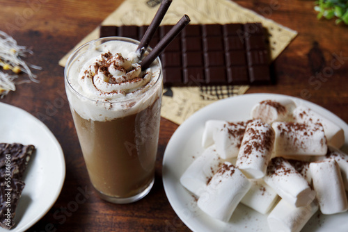 カフェモカとチョコレート photo