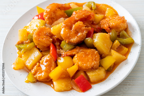 Stir-fried sweet and sour with fried shrimp