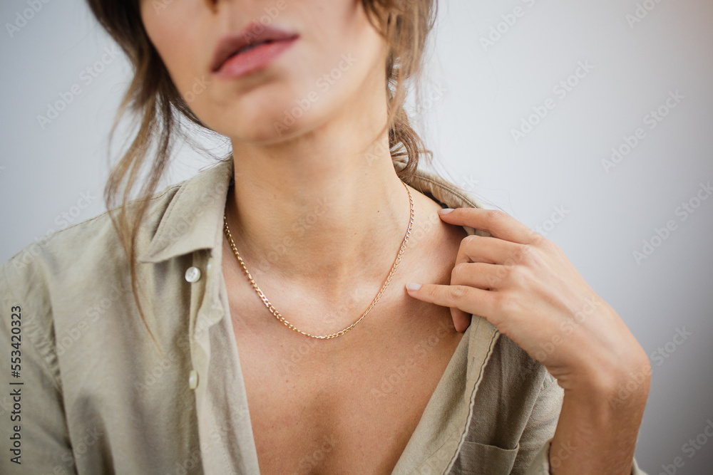 Beautiful Woman Wearing Minimalistic Jewelry Gold Necklace Natural Beauty Beautiful Woman Wearing Minimalistic Jewelry Gold Necklace Natural Beauty