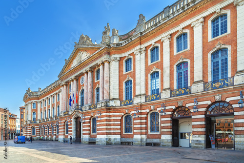 Capitole de Toulouse, France © borisb17