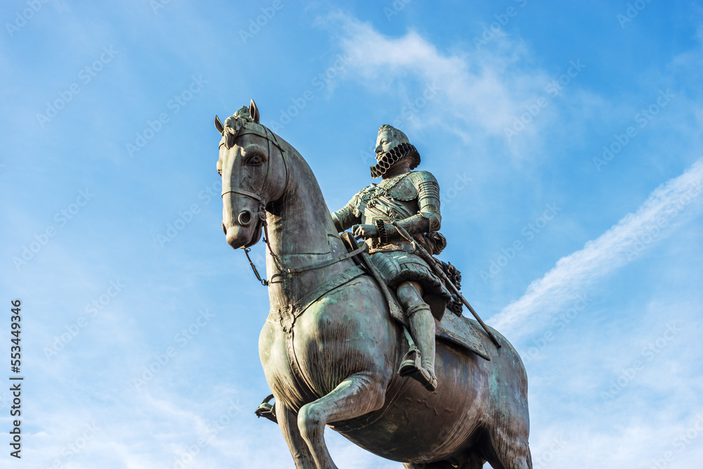 Bronze statue of King Philip III on Horseback (Felipe III or Felipe el Piadoso), by Giambologna and Pietro Tacca in Plaza Mayor (main square), Madrid downtown, Spain, southern Europe. Bronze statue of King Philip III on Horseback (Felipe III or Felipe el Piadoso), by Giambologna and Pietro Tacca in Plaza Mayor (main square), Madrid downtown, Spain, southern Europe.