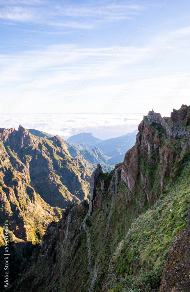 Naklejka premium Hiking from Pico do Arieiro to Pico Ruivo