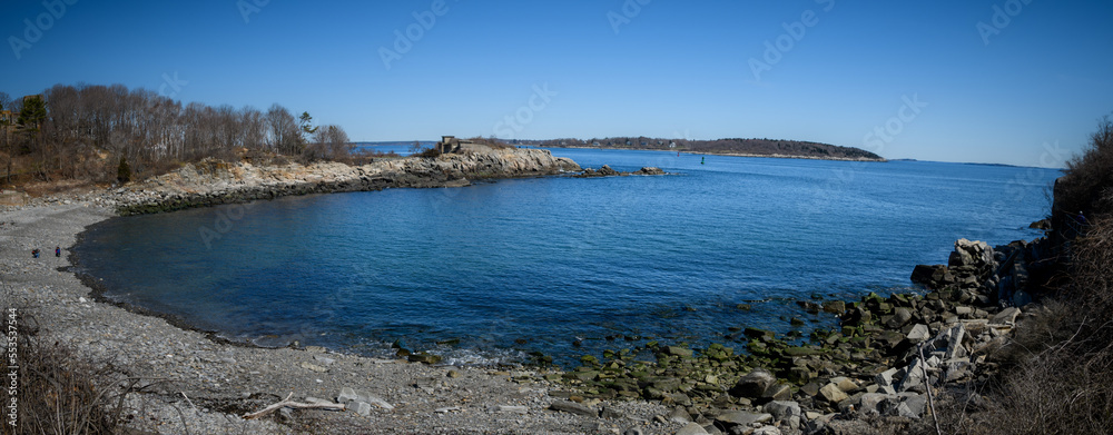 Fototapeta premium Cove with blue sky during Fall or spring