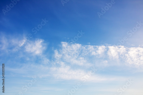 Fototapeta Naklejka Na Ścianę i Meble -  Cumulus clouds in a bright blue sky