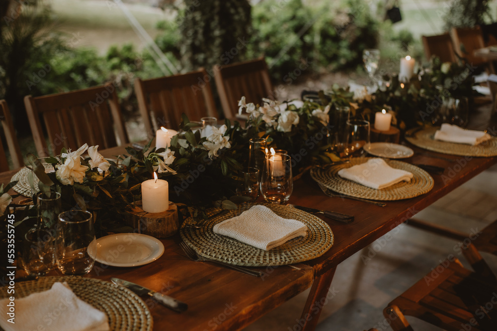 Beautiful wedding table decoration & wedding table setting.